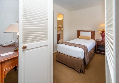 Baroness Hotel suite with twin beds