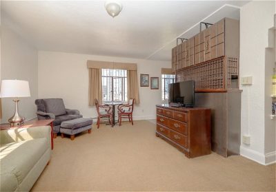 Baroness Hotel living room with TV